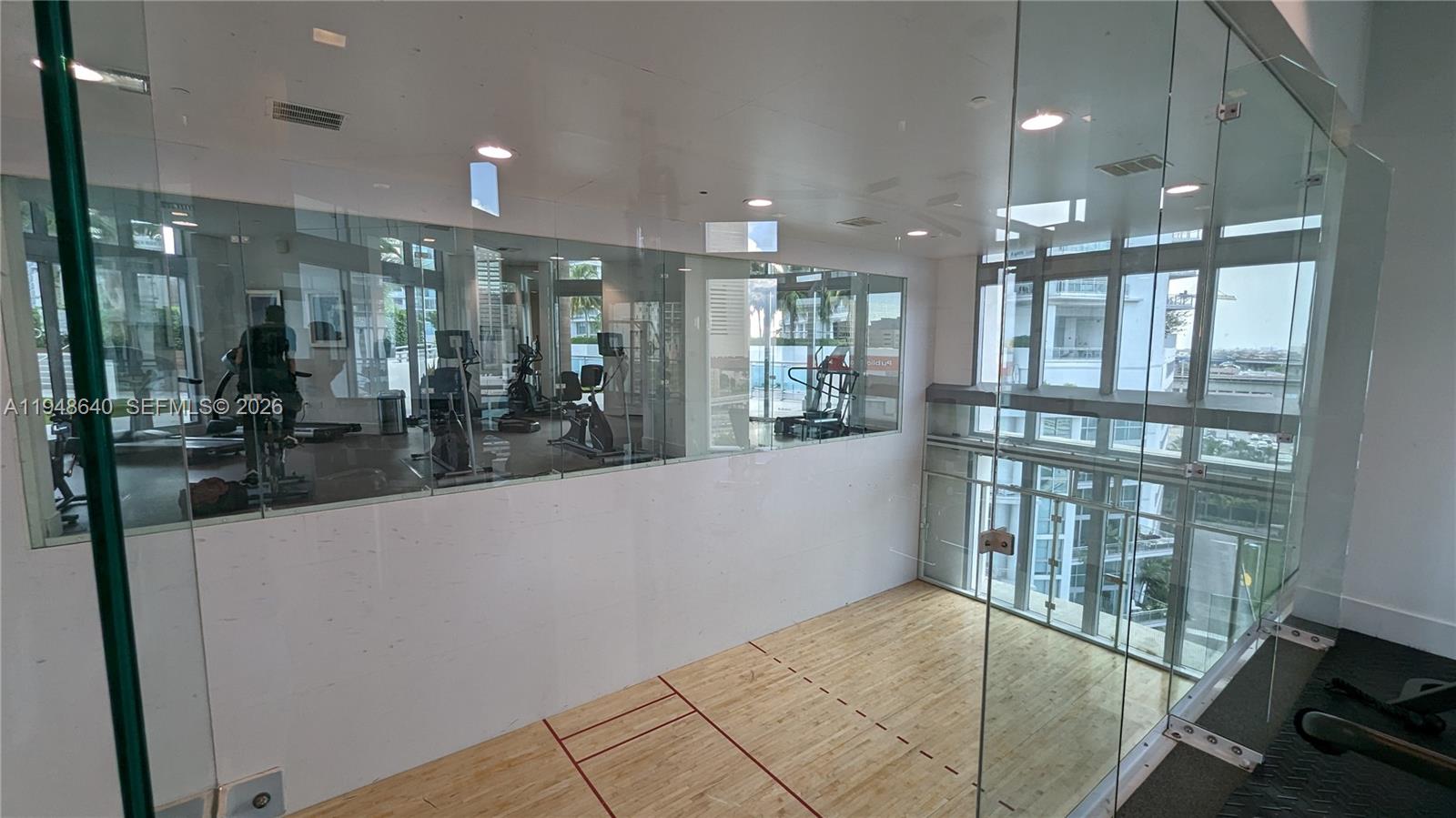 WIND CONDO - Residential