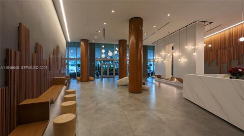 350 S Miami Ave 702 Miami FL 33130