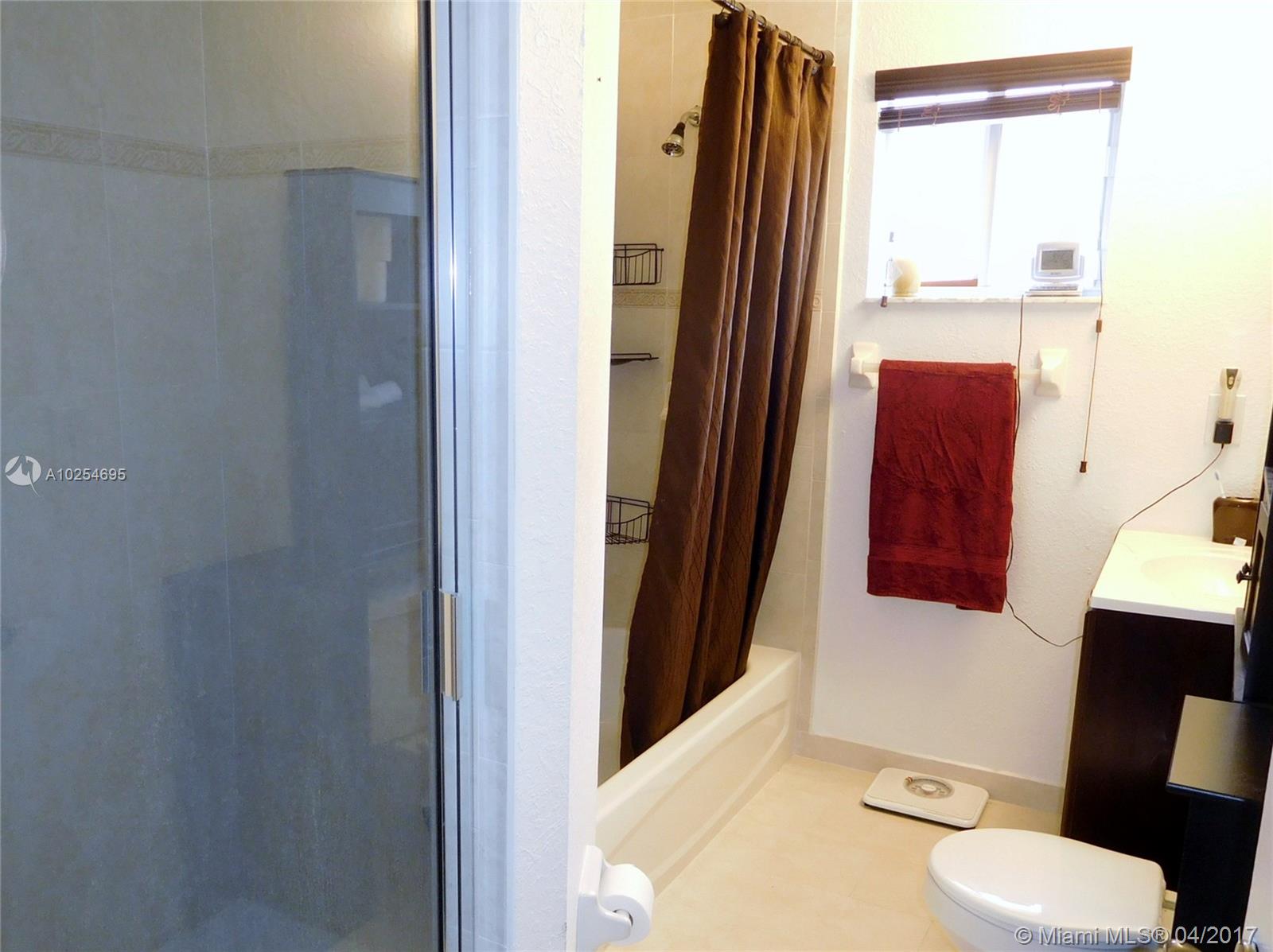 Manatee Cove - Residential