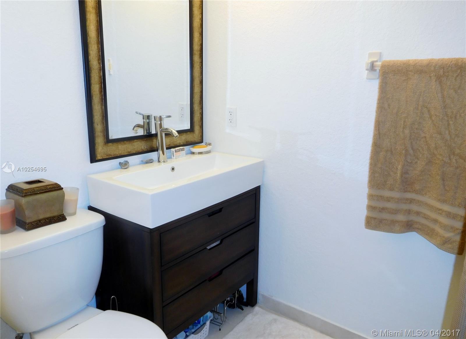 Manatee Cove - Residential