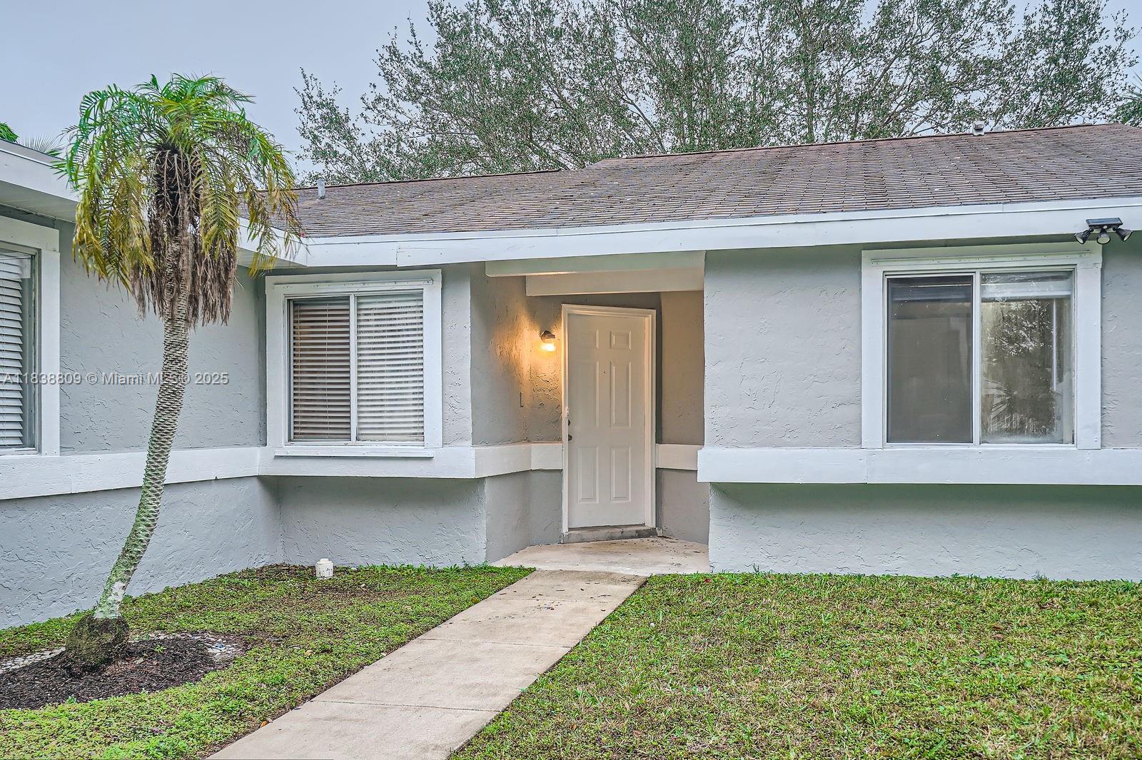 10897 Grandview Ct