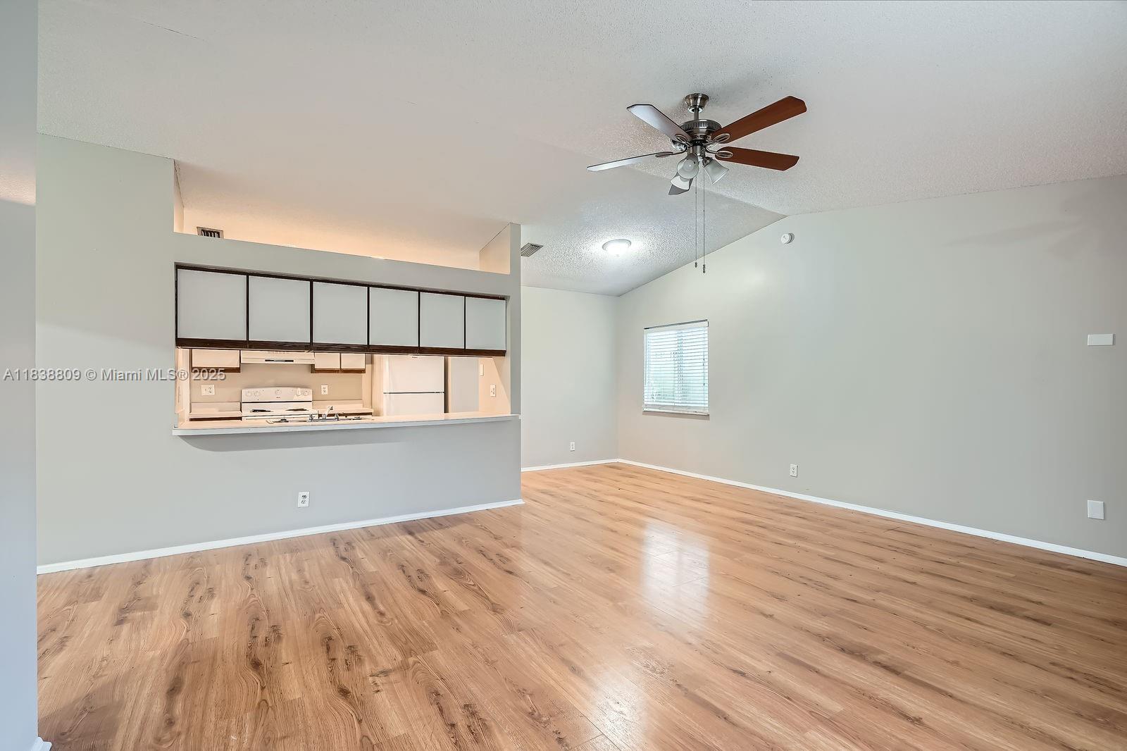 10897 Grandview Ct