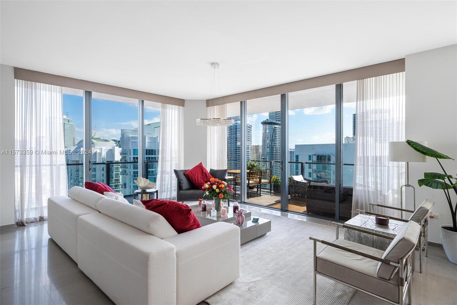 REACH CONDO - Residential