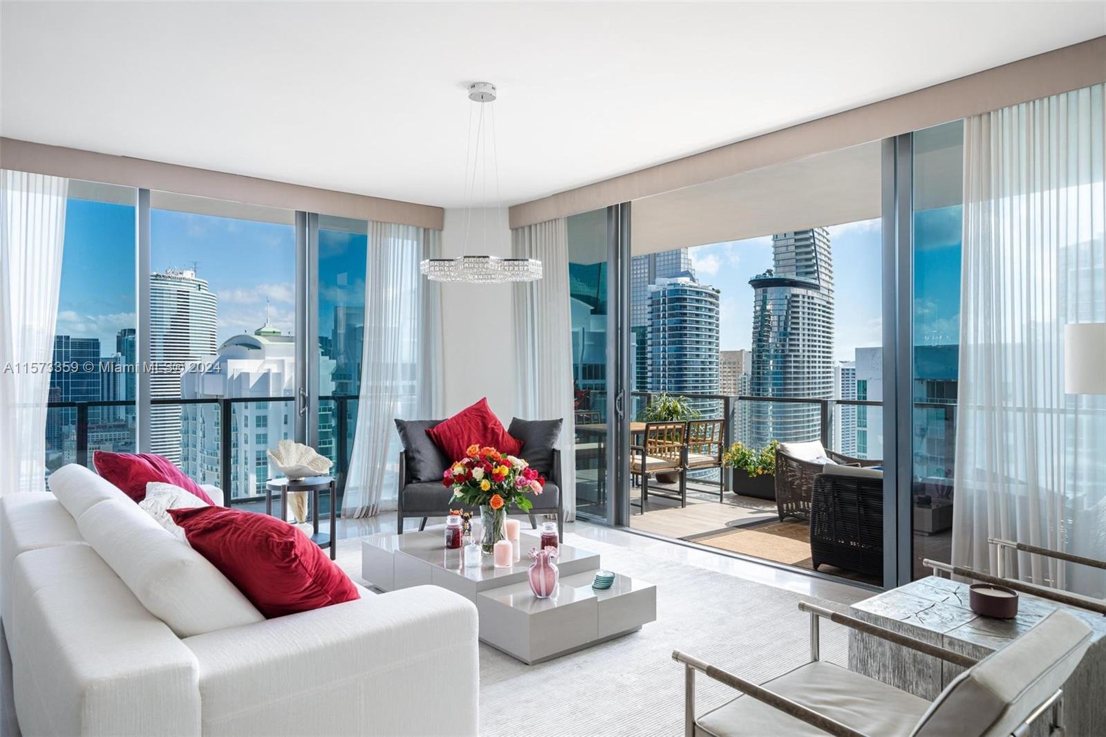 REACH CONDO - Residential