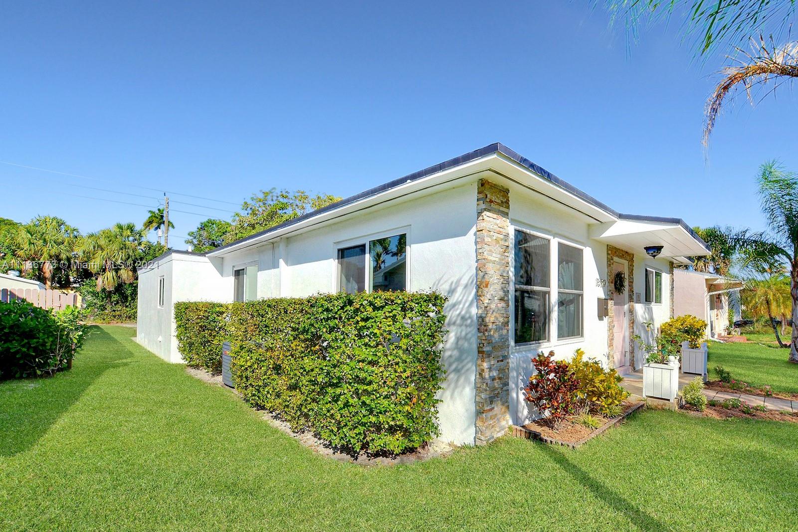 SUNSET TRAILS - Residential