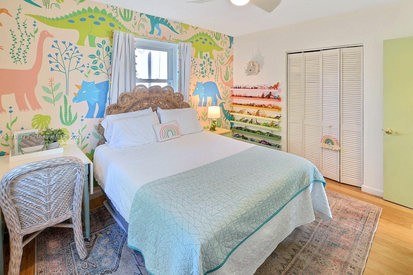 SUNSET TRAILS - Residential