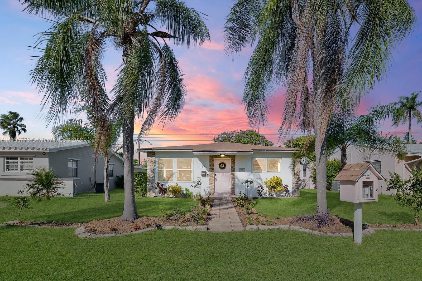 SUNSET TRAILS - Residential