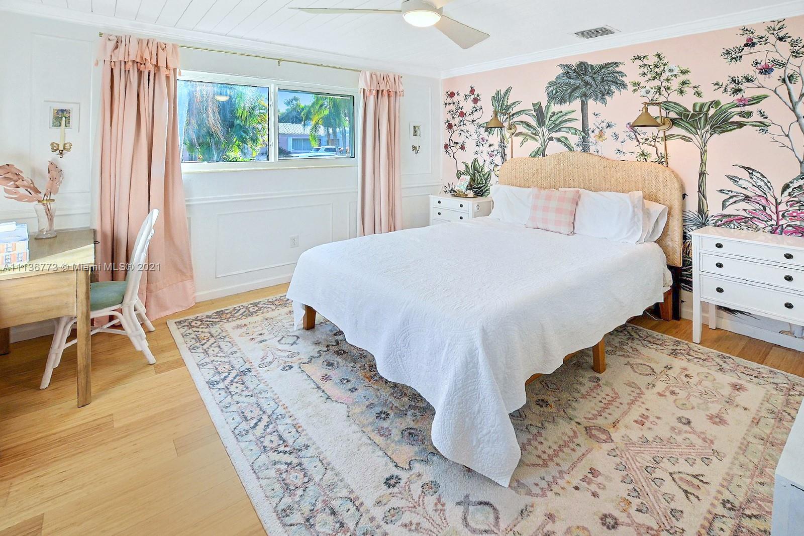 SUNSET TRAILS - Residential