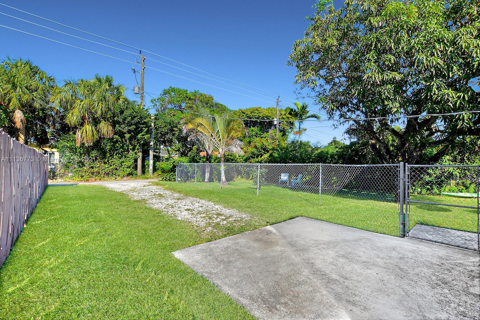 SUNSET TRAILS - Residential