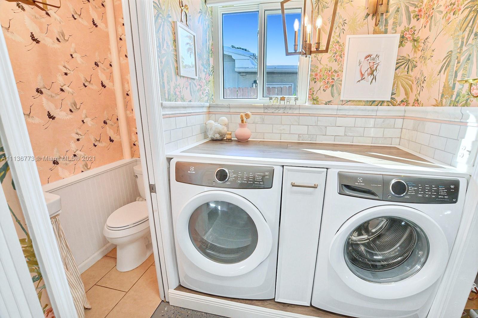 SUNSET TRAILS - Residential