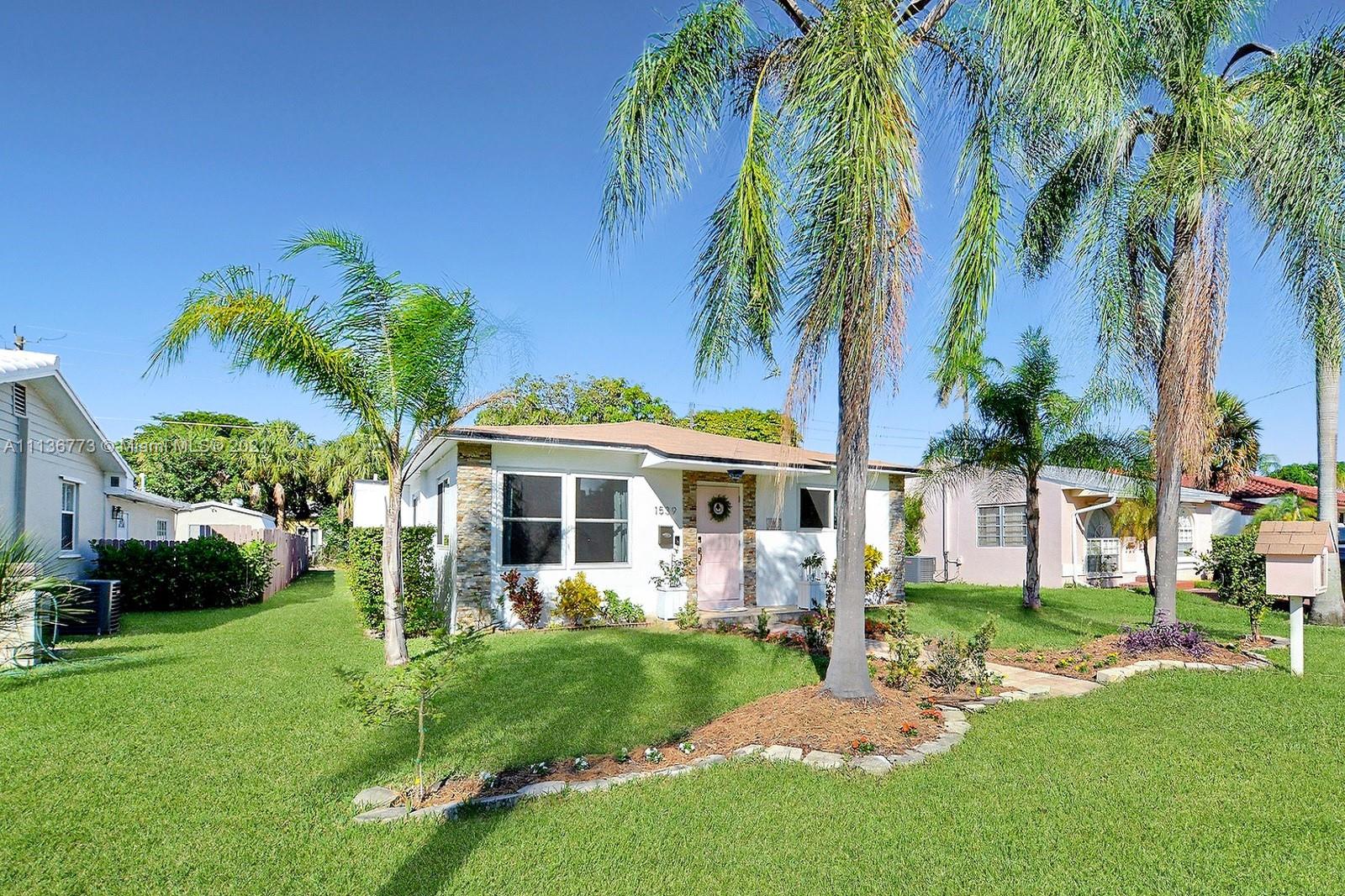 SUNSET TRAILS - Residential