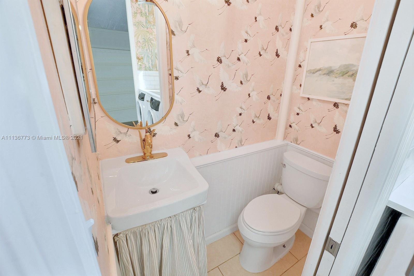 SUNSET TRAILS - Residential