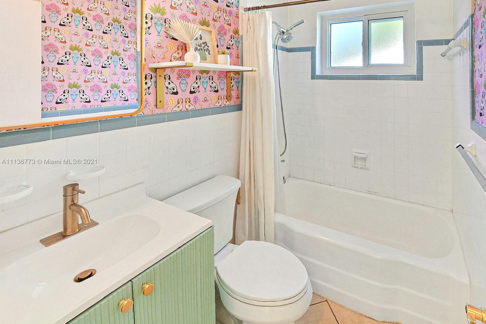 SUNSET TRAILS - Residential