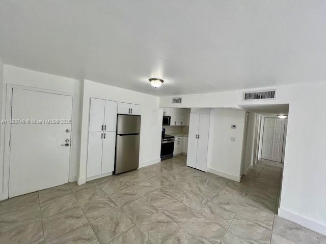 210 Fontainebleau Blvd 411