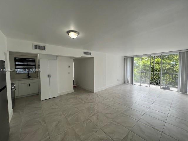 210 Fontainebleau Blvd 411