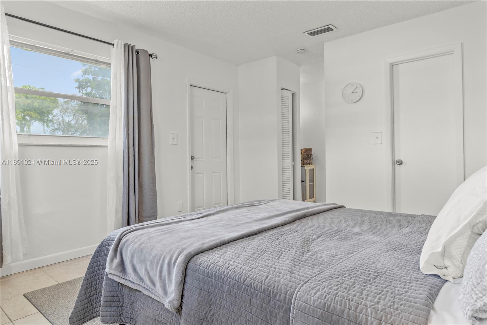 HOLLYWOOD SOUTH SIDE ADD - Residential