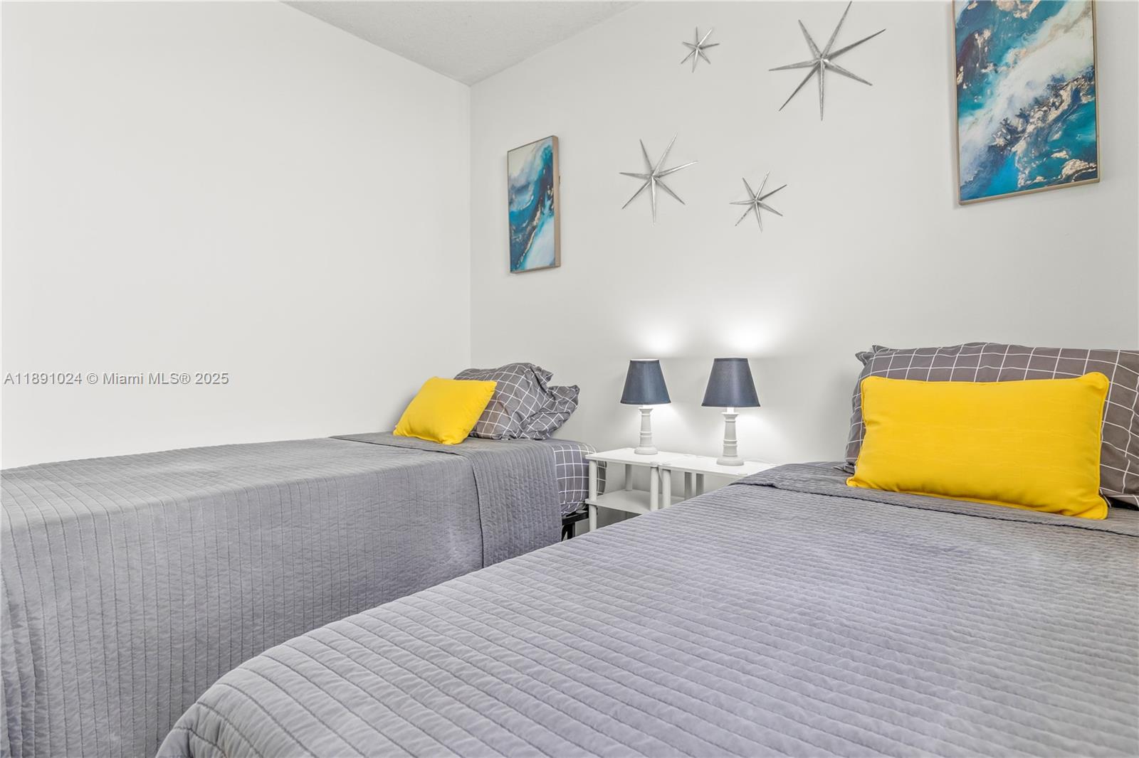 HOLLYWOOD SOUTH SIDE ADD - Residential