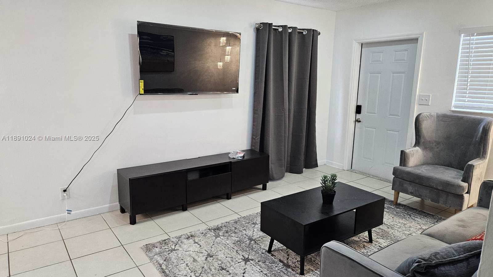 HOLLYWOOD SOUTH SIDE ADD - Residential