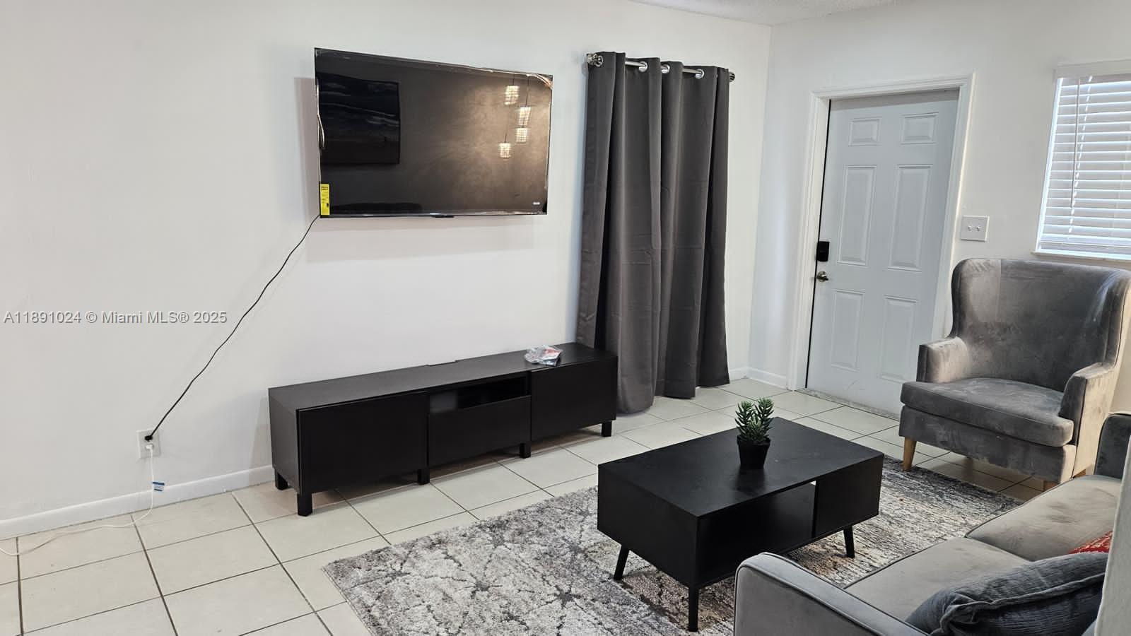 HOLLYWOOD SOUTH SIDE ADD - Residential