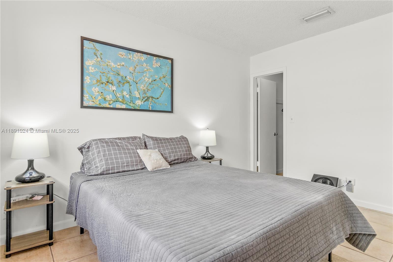 HOLLYWOOD SOUTH SIDE ADD - Residential