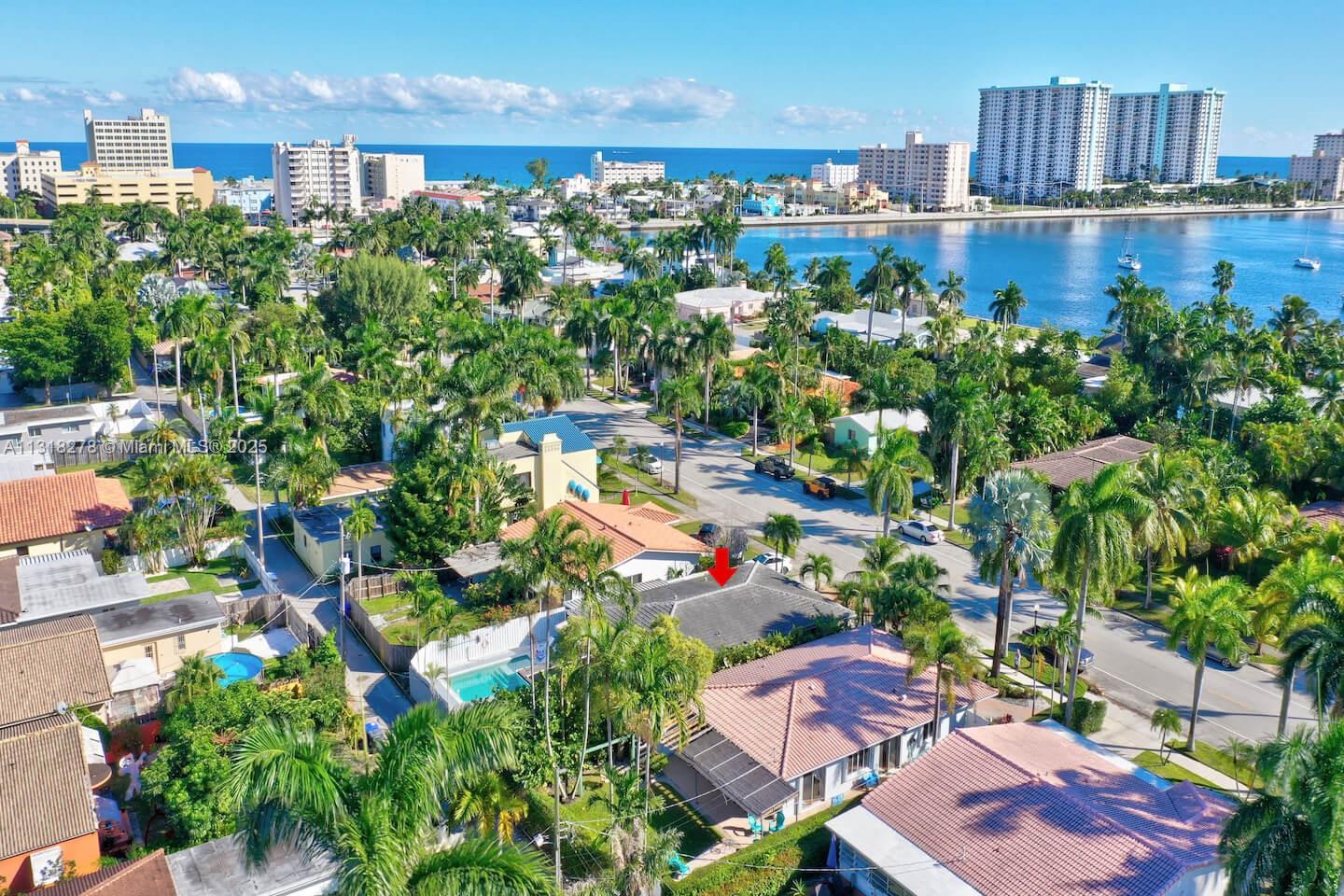 HOLLYWOOD LAKES SECTION - Residential Lease