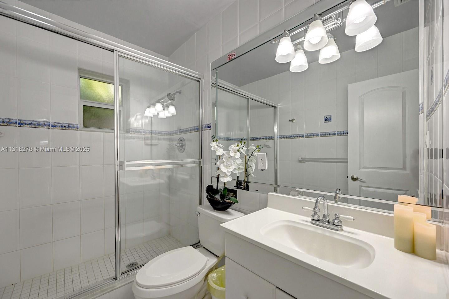 HOLLYWOOD LAKES SECTION - Residential Lease