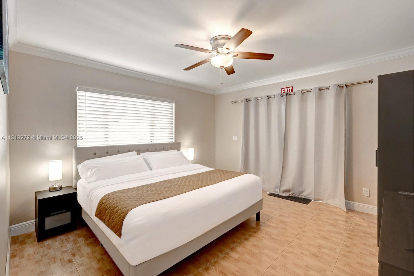 HOLLYWOOD LAKES SECTION - Residential Lease