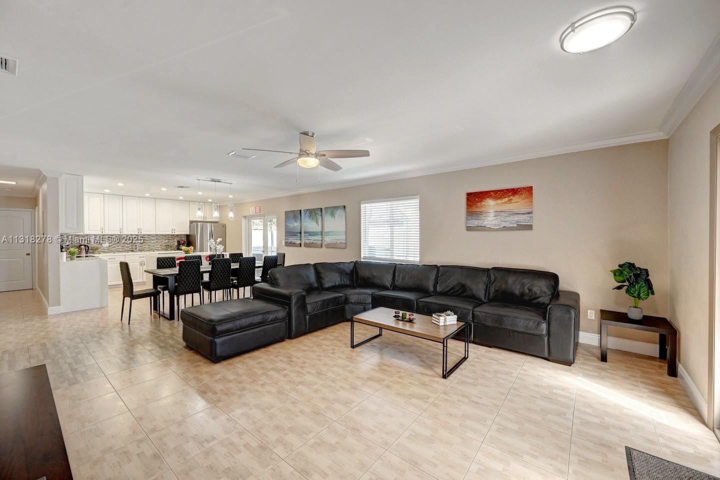 HOLLYWOOD LAKES SECTION - Residential Lease