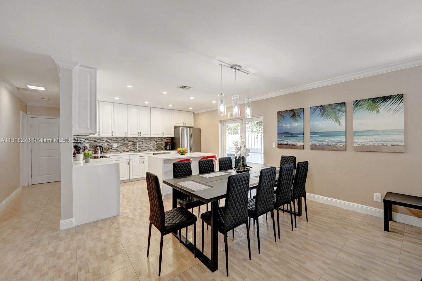 HOLLYWOOD LAKES SECTION - Residential Lease