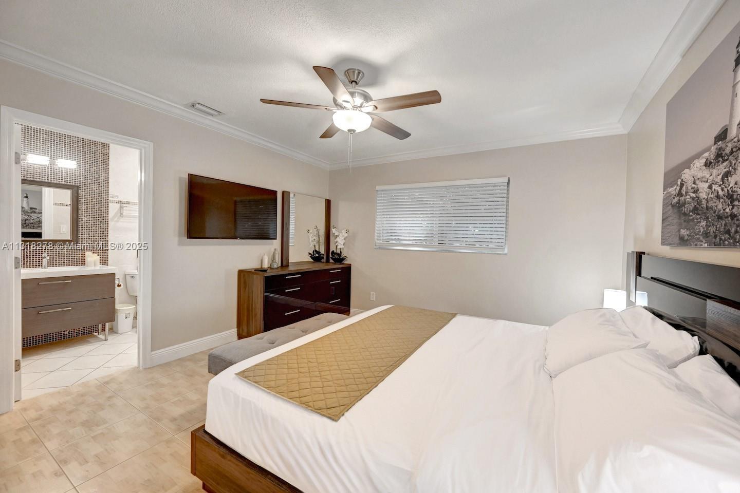 HOLLYWOOD LAKES SECTION - Residential Lease