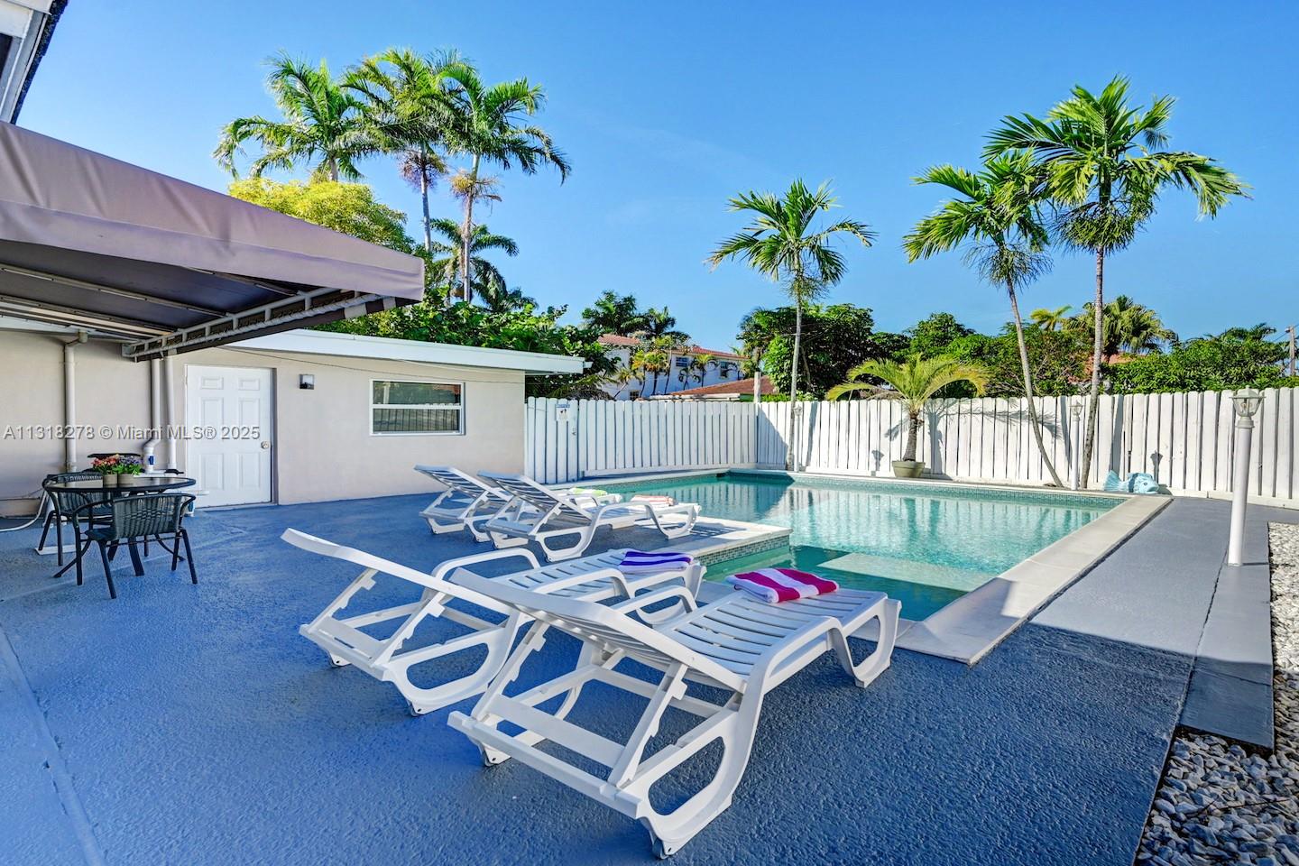 HOLLYWOOD LAKES SECTION - Residential Lease