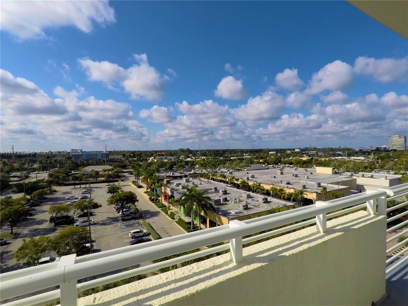 VENTURE AT AVENTURA WEST - Residential Lease