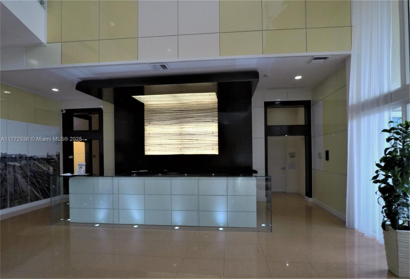 VENTURE AT AVENTURA WEST - Residential Lease