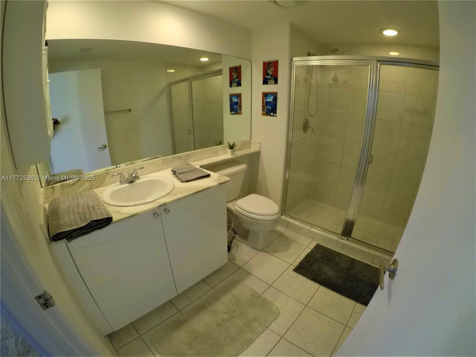 VENTURE AT AVENTURA WEST - Residential Lease