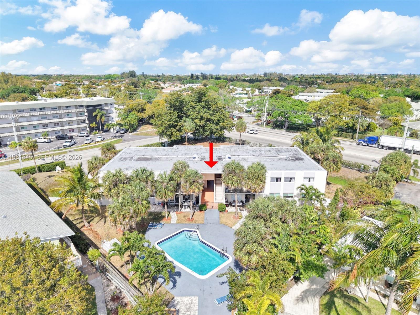 LAKEVIEW CONDOMINIUMS - Residential