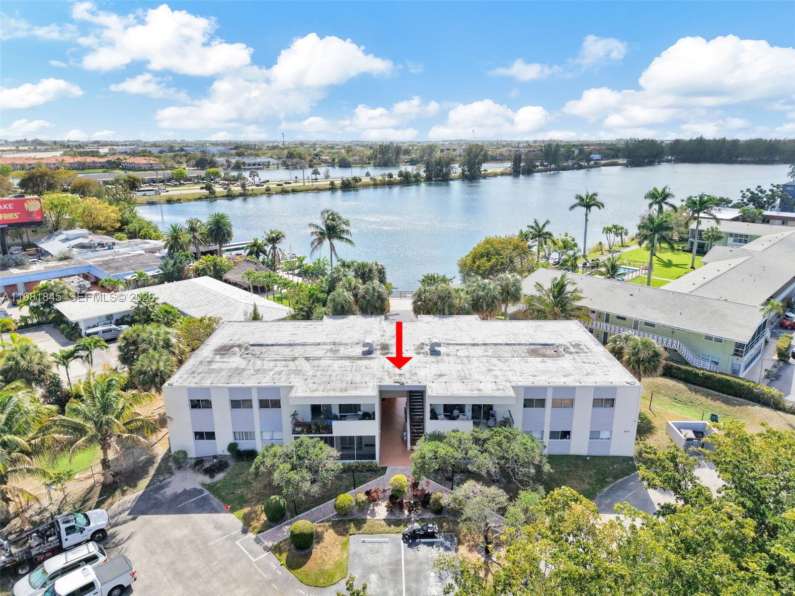 LAKEVIEW CONDOMINIUMS - Residential