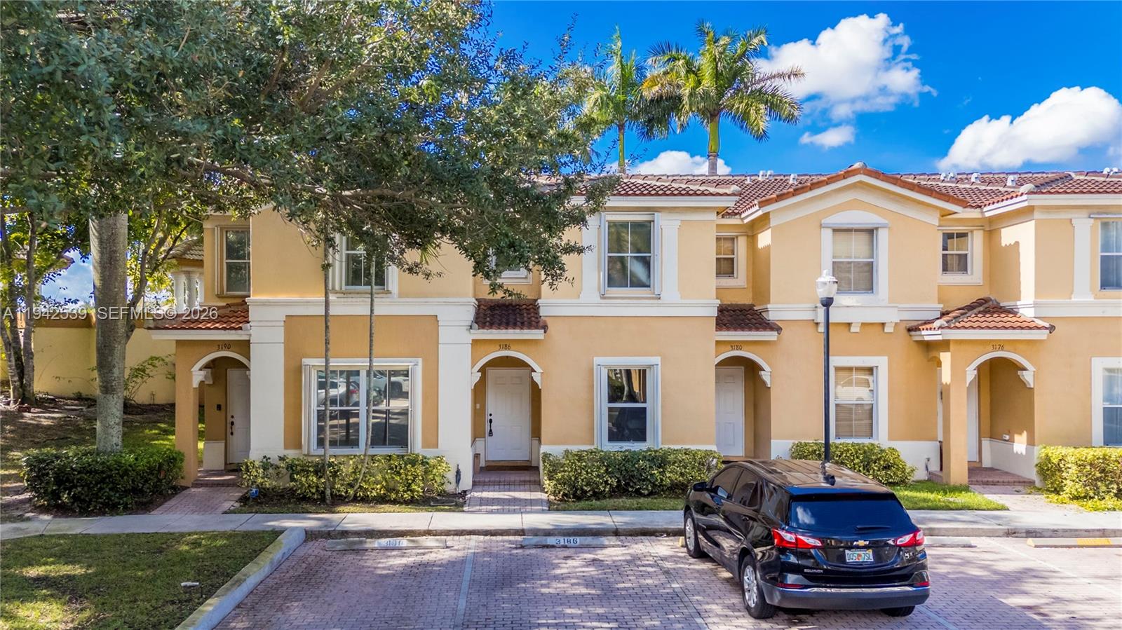 MELROSE POINT CONDO - Residential