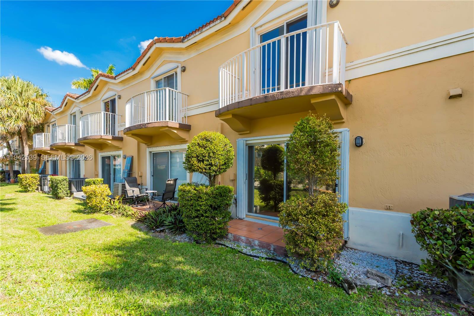 MELROSE POINT CONDO - Residential