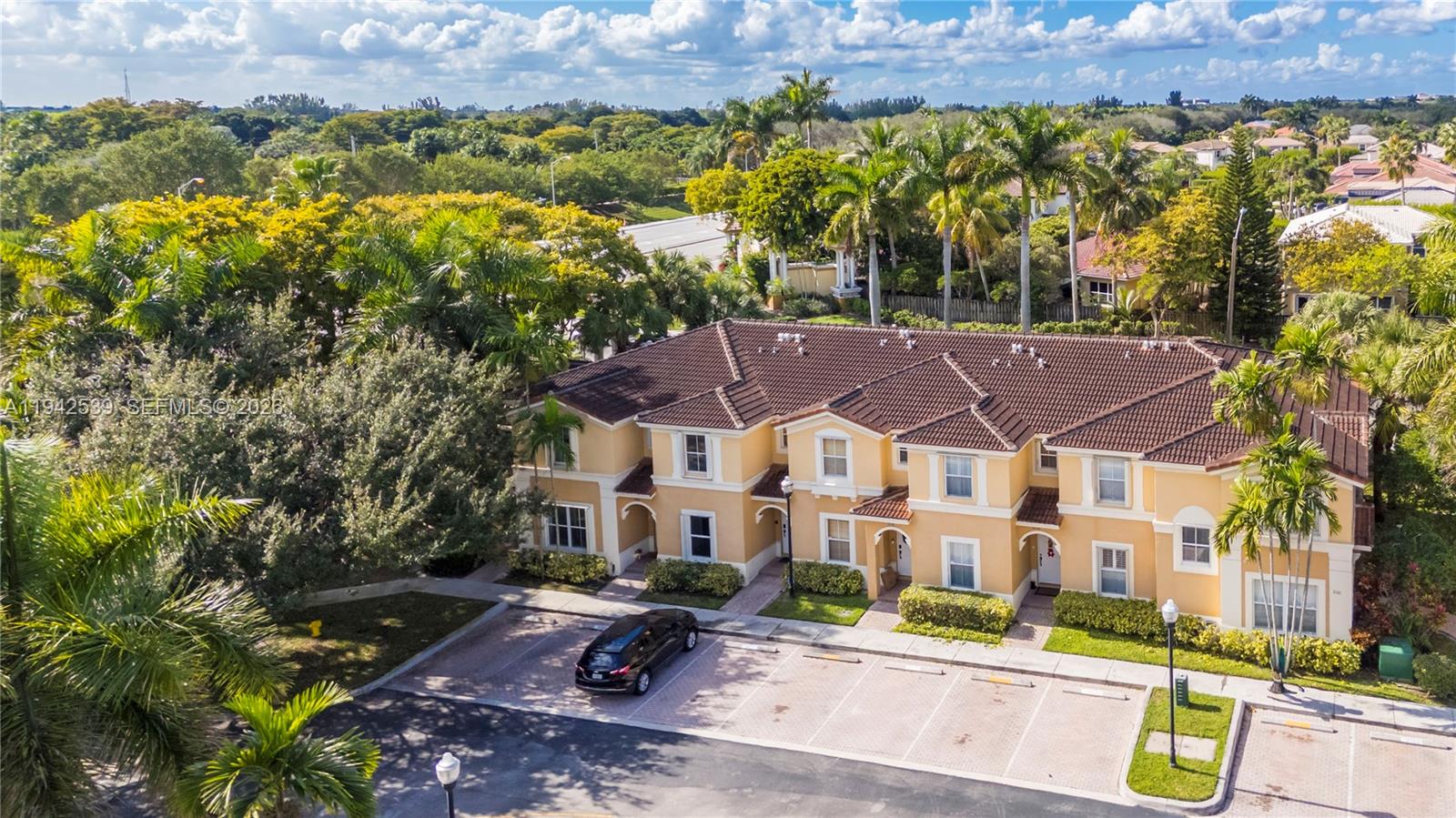 MELROSE POINT CONDO - Residential