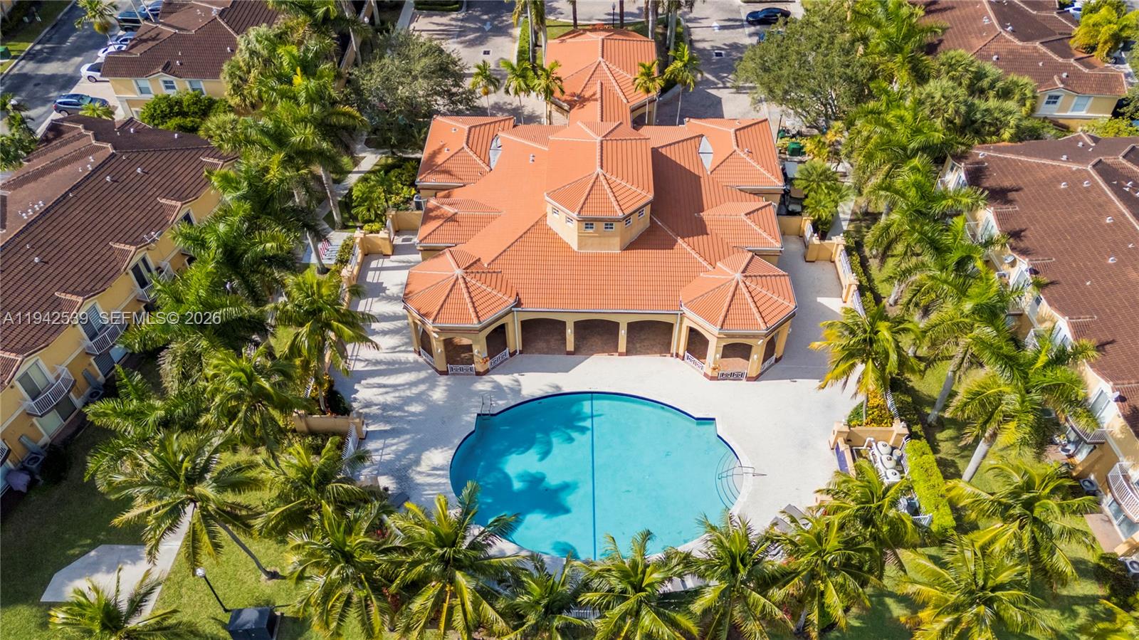 MELROSE POINT CONDO - Residential