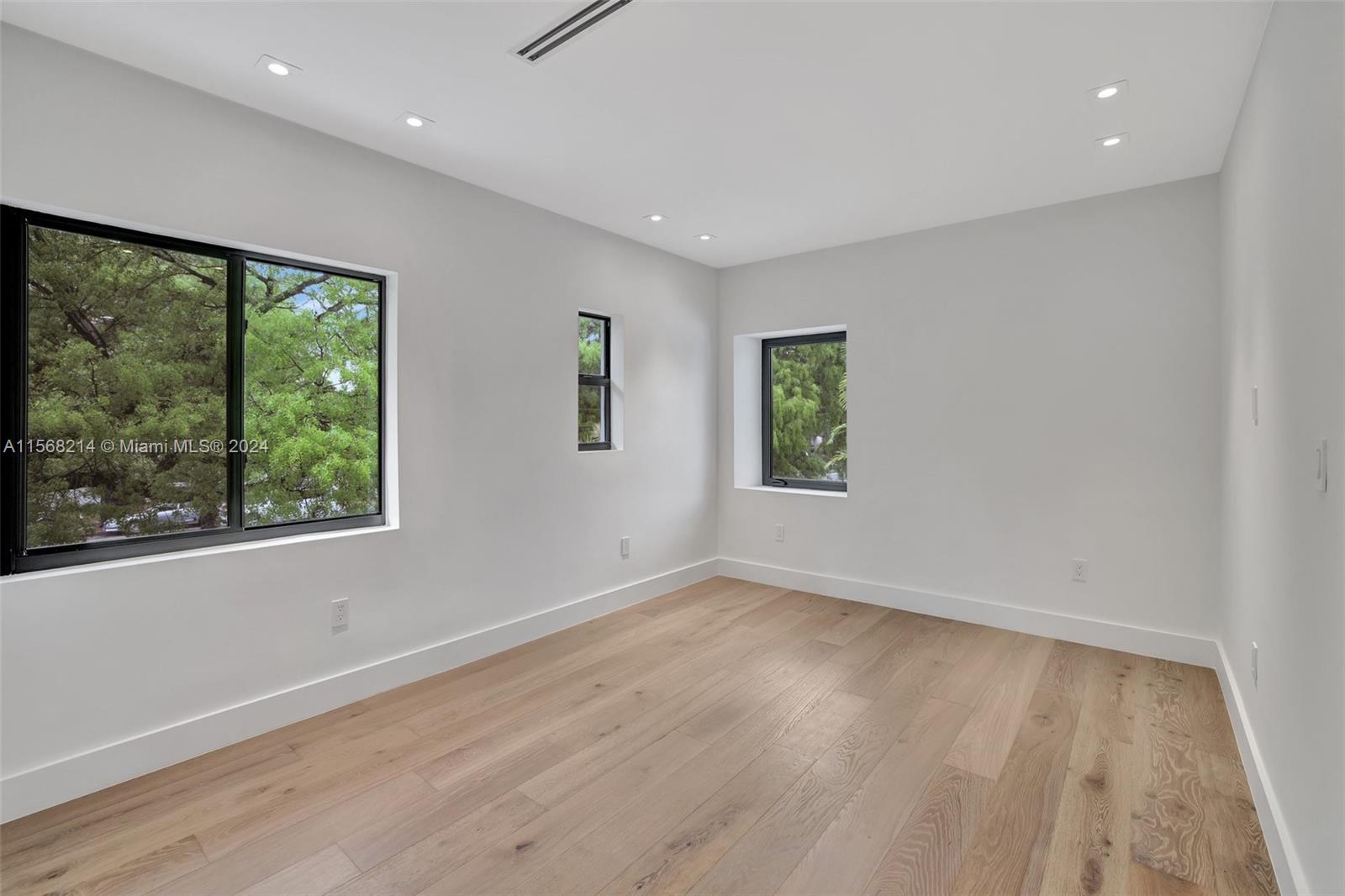 NAUTILUS EXTENSION - Residential