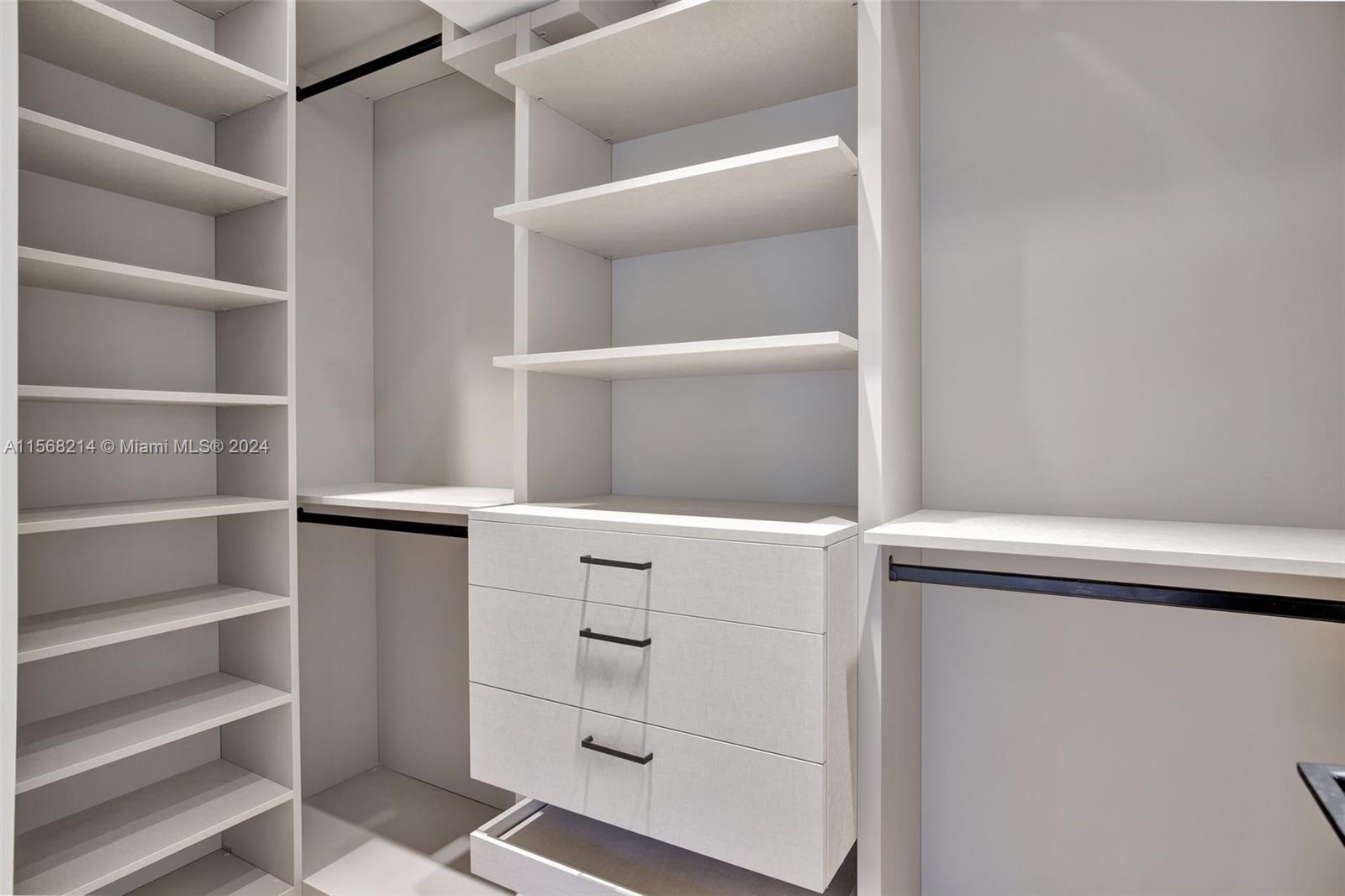 NAUTILUS EXTENSION - Residential