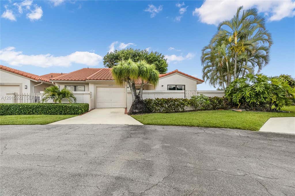 Photo of 20013 Mona Cir, Boca Raton, FL 33434 (MLS # A12015922)