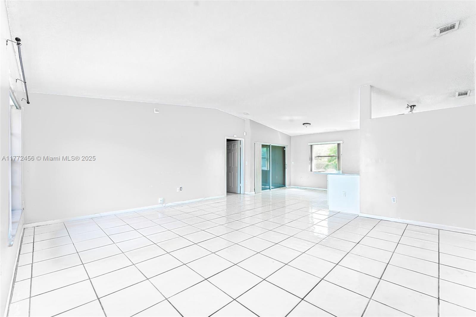 CAMBRIDGE ESTATES - Residential