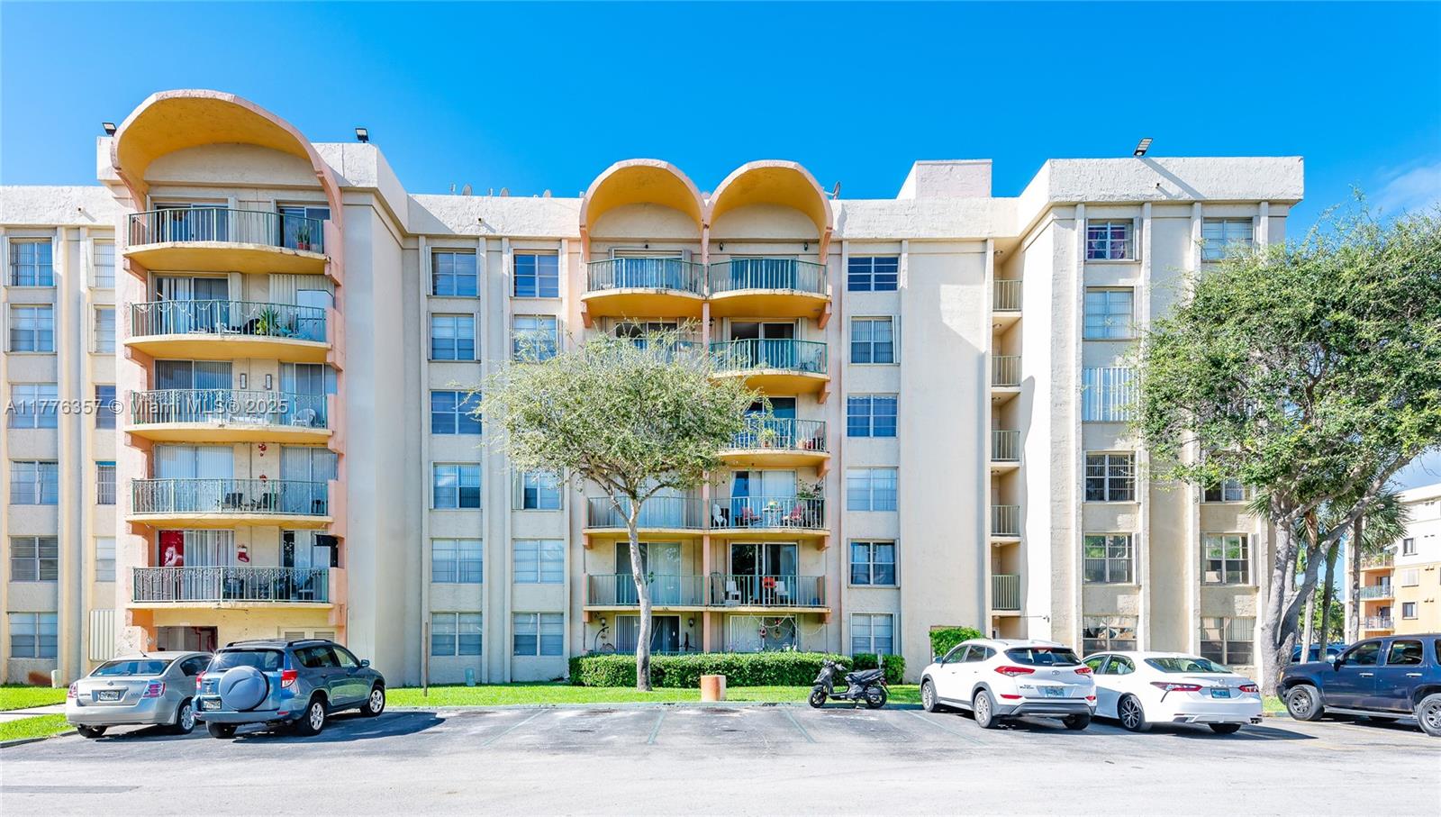 THE FOUNTAINS AT FONTAINE - Residential