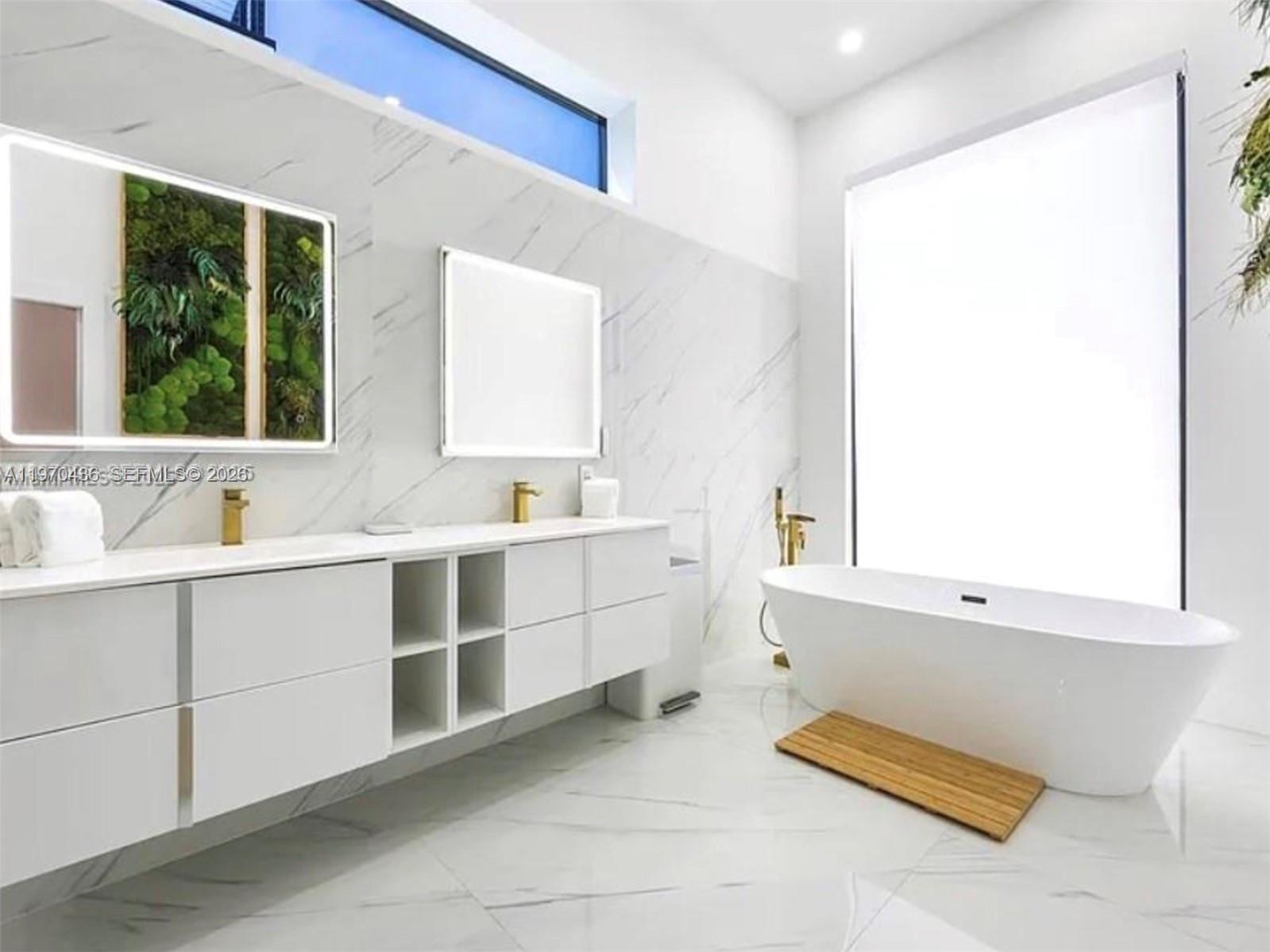 NORTH BAL HARBOUR - Residential