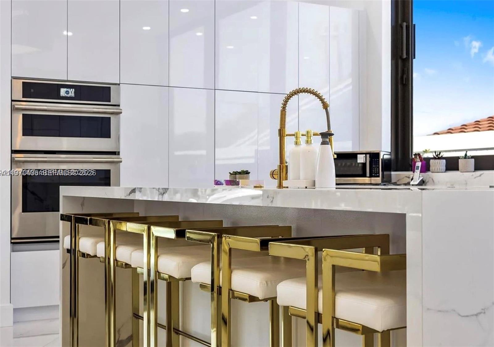 NORTH BAL HARBOUR - Residential