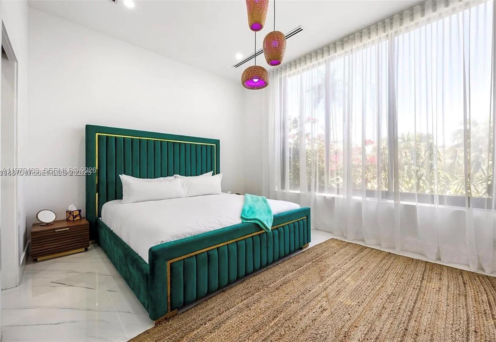 NORTH BAL HARBOUR - Residential