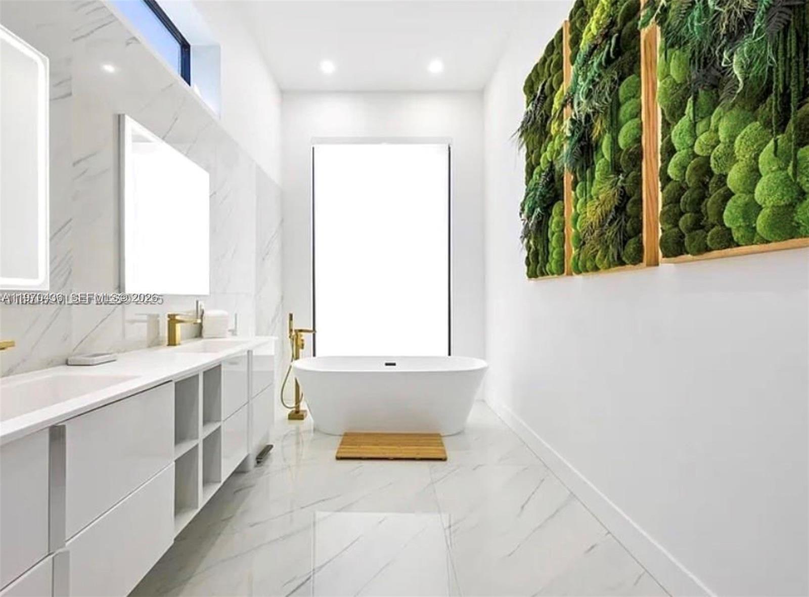 NORTH BAL HARBOUR - Residential