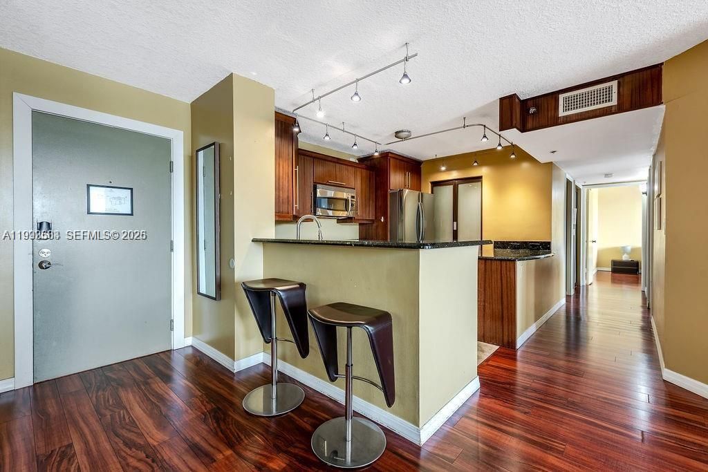 Photo of 19999 E Country Club Dr #1302, Aventura, FL 33180 (MLS # A11993533)